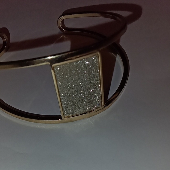 Source Unknown Gold Bracelet with Silver Accent - Picture 2 of 4
